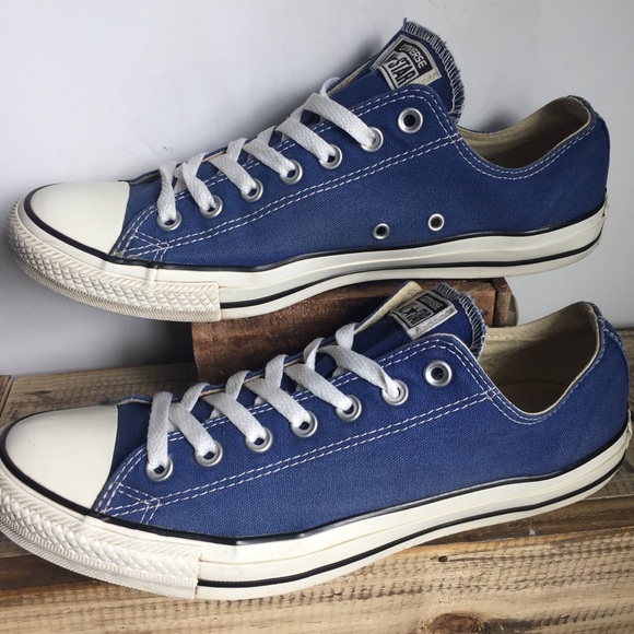 converse blue canvas shoes